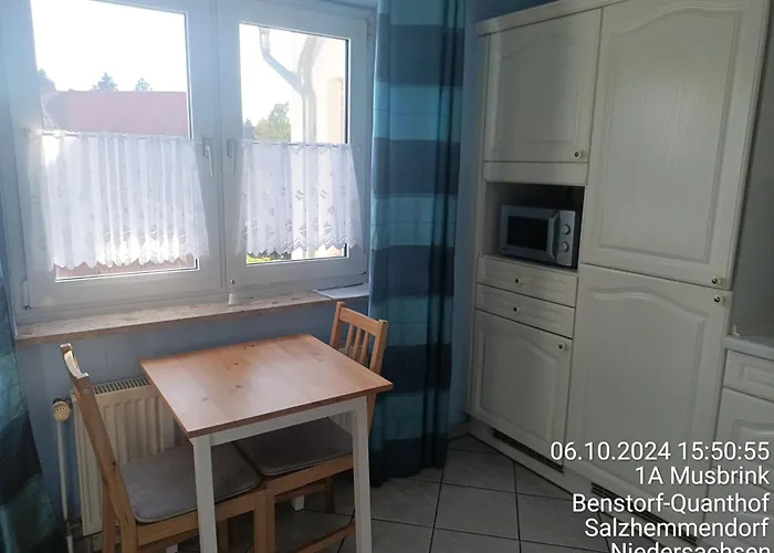 Exklusives Lichtdurchflutetes Incl Gaestegarten Umzaeunt Apartment